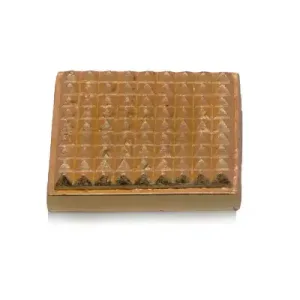 Pyramid - 1.25 x 1.5 Inches - Zinc - Gold Polish - 70 Gms